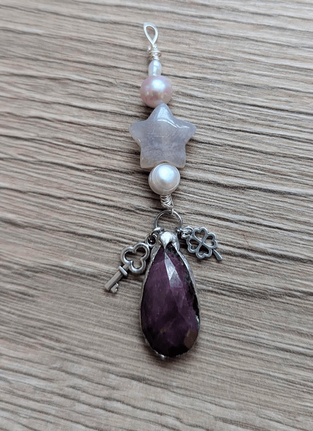 Ruby and pearls 