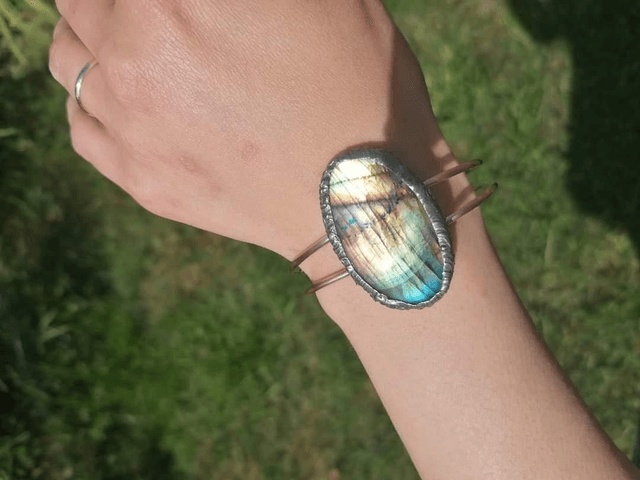 Crystal necklace, amethyst, labradorite bracelet , ring thulite larimar 