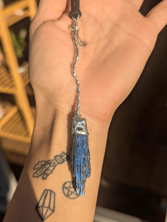 Witch broom aura kyanite blade 