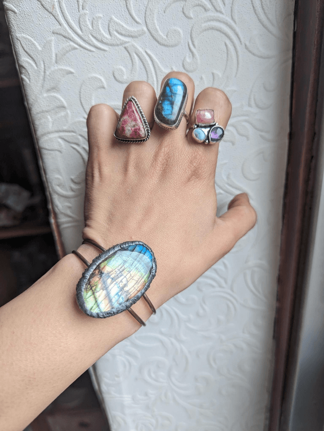 Crystal necklace, amethyst, labradorite bracelet , ring thulite larimar 