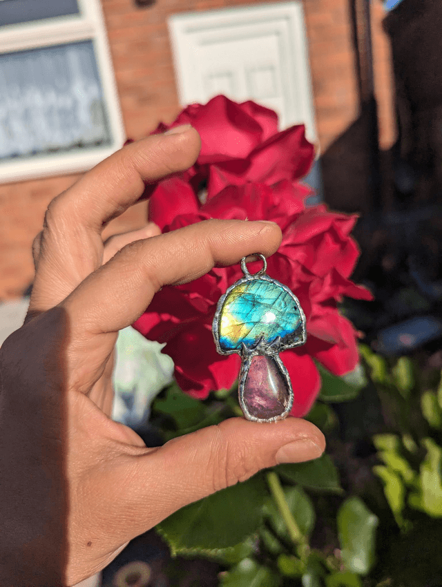 Mushroom shaped Labradorite and amethyst 